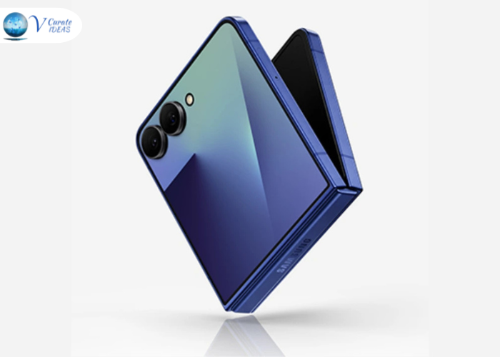Samsung Galaxy Z Flip 7 Foldable Phone Review
